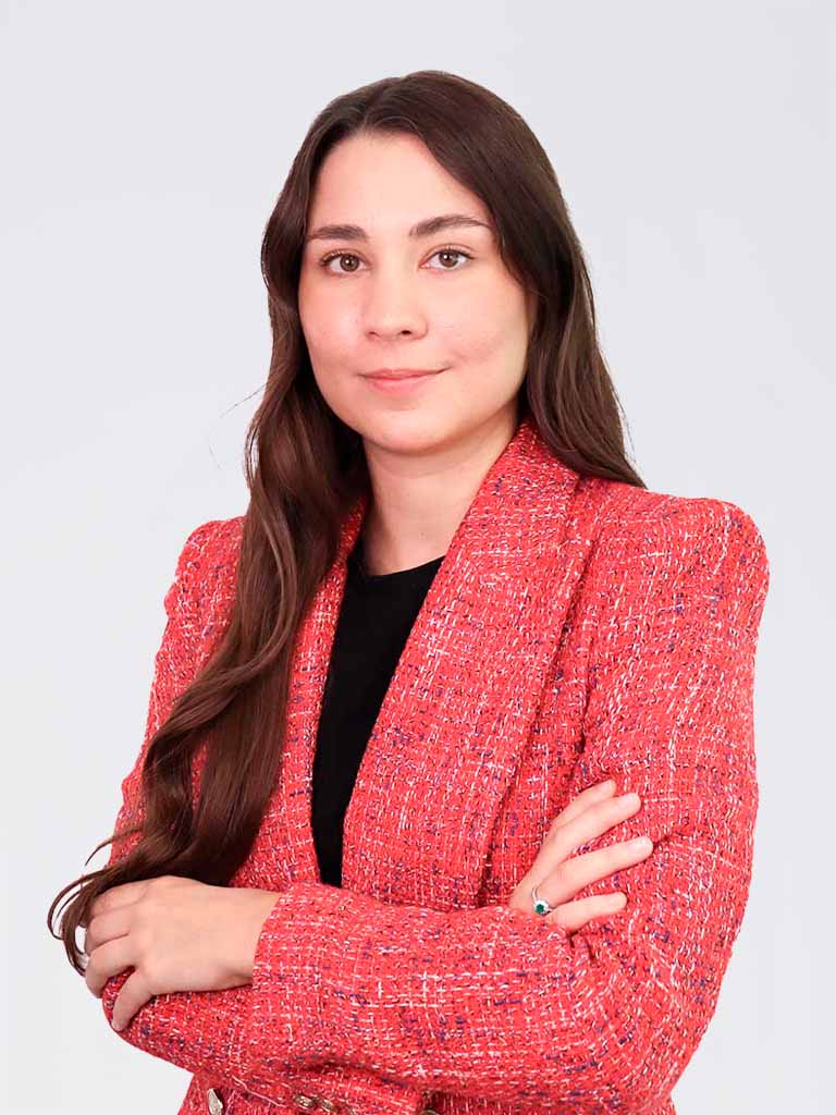 Esmeralda Vílchez, abogada mercantil en CECA MAGÁN Abogados