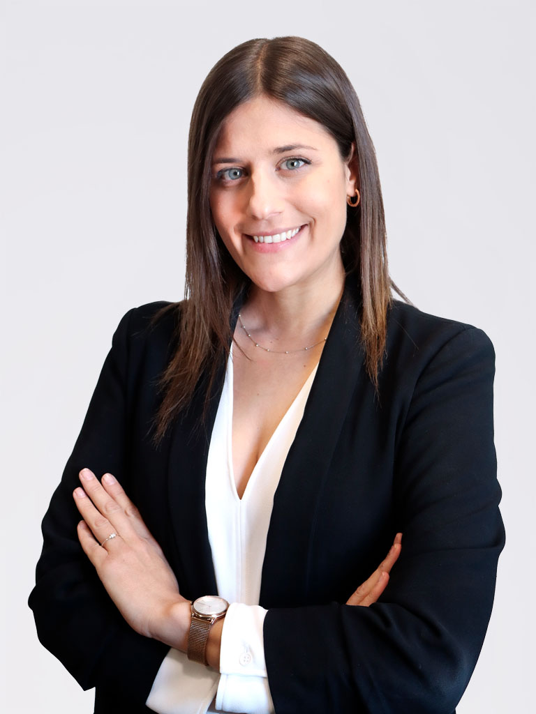 Alexandra Lozano, abogada laboralista en CECA MAGÁN Abogados
