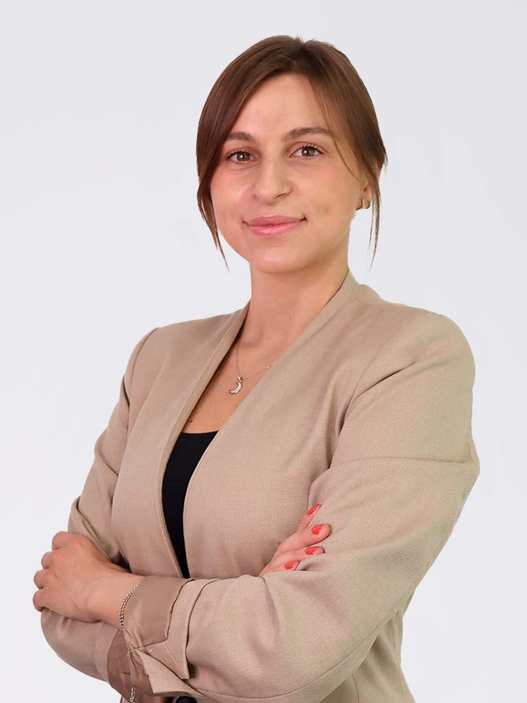 Crina Radu, Commercial and M&A lawyer in CECA MAGÁN Abogados