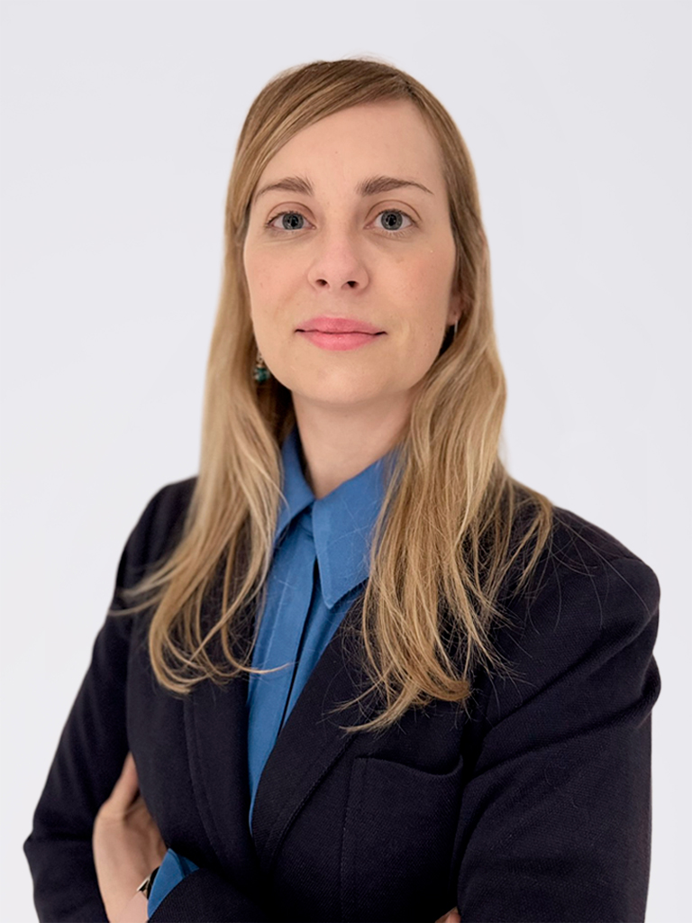 Raluca Doina Ianovici, abogada mercantilista en CECA MAGÁN Abogados