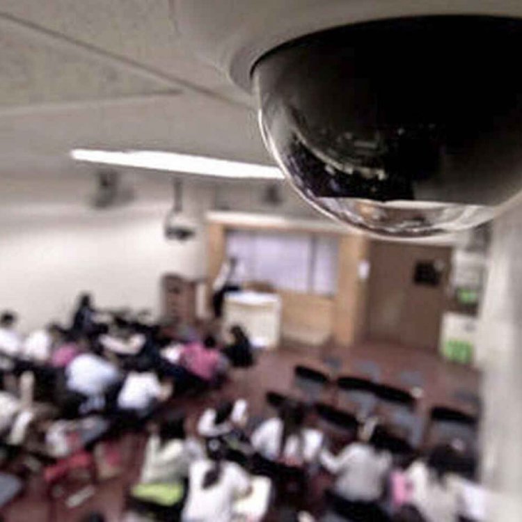 Las polémicas 6.100 cámaras que instalará Madrid en clase: ¿Pueden negarse los profesores?